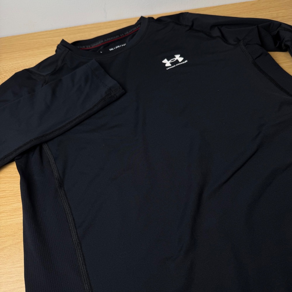 Under Armour Boys HeatGear Long Sleeve Compression Shirt Youth XL Black Fitted